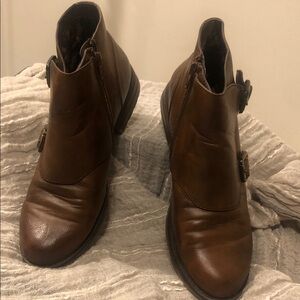 Naturalizer Chestnut Leather Ankle Booties
